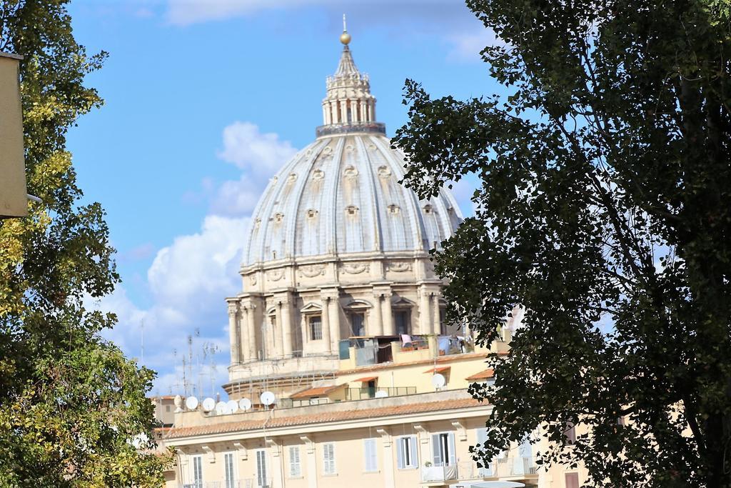 San Pietro Shabby Chic Apartment ローマ エクステリア 写真